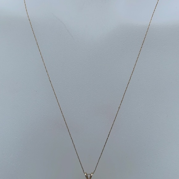 14kt Yellow Gold Tanzanite Triangle pendant and necklace - Picture 4 of 14